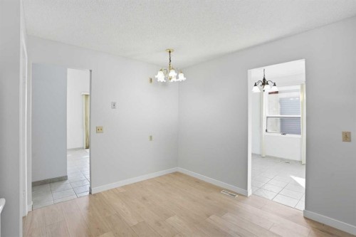 107 Nottingham Road, Calgary, AB - Indoor Photo Showing Other Room