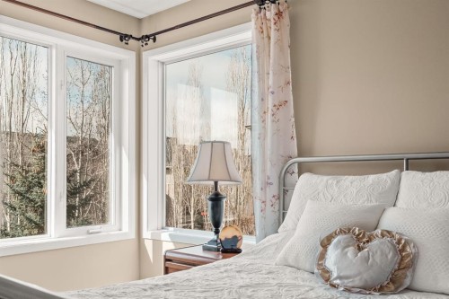 430 Discovery Ridge Boulevard Sw, Calgary, AB - Indoor Photo Showing Bedroom