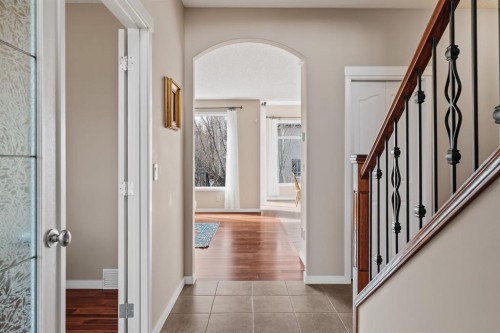430 Discovery Ridge Boulevard Sw, Calgary, AB - Indoor Photo Showing Other Room