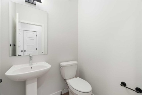 334 Rivercrest Road, Cochrane, AB - Indoor Photo Showing Bathroom