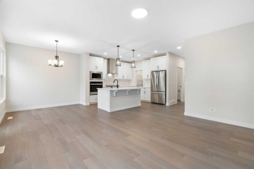 334 Rivercrest Road, Cochrane, AB - Indoor Photo Showing Kitchen