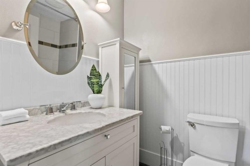 36 Lake Twintree Place Se, Calgary, AB - Indoor Photo Showing Bathroom