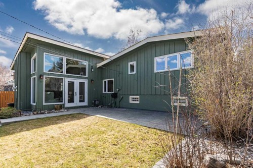 36 Lake Twintree Place Se, Calgary, AB - Outdoor