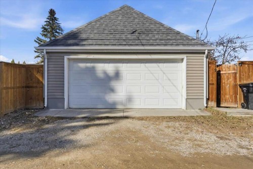 719 Allden Place Se, Calgary, AB - Outdoor