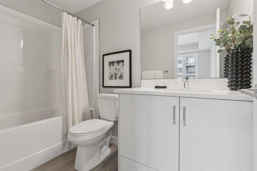 201-655 Shawnee Square Sw, Calgary, AB - Indoor Photo Showing Bathroom
