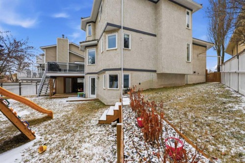 729 Woodbriar Place Sw, Calgary, AB - Outdoor