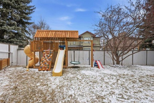729 Woodbriar Place Sw, Calgary, AB - Outdoor