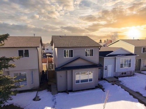 33 Martindale Court Ne, Calgary, AB - Outdoor