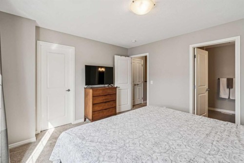 1565 Legacy Circle Se, Calgary, AB - Indoor Photo Showing Bedroom