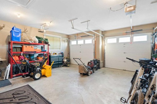 70 Muirfield Boulevard, Lyalta, AB - Indoor Photo Showing Garage