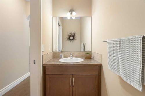 70 Muirfield Boulevard, Lyalta, AB - Indoor Photo Showing Bathroom