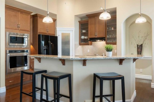 70 Muirfield Boulevard, Lyalta, AB - Indoor Photo Showing Kitchen With Upgraded Kitchen