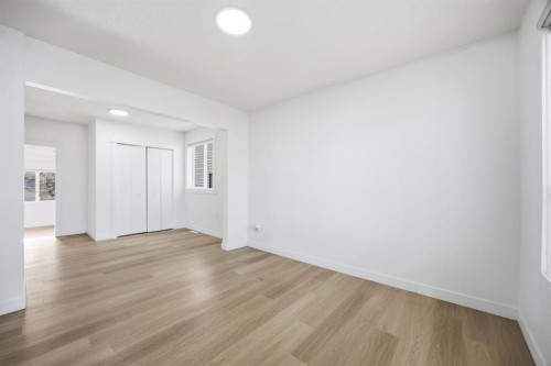 1503 Child Avenue Ne, Calgary, AB - Indoor Photo Showing Other Room