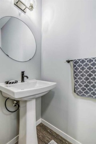 612 Seton Circle Se, Calgary, AB - Indoor Photo Showing Bathroom