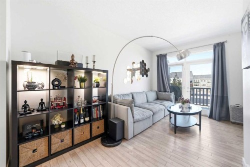 14 Nolan Hill Gate Nw, Calgary, AB - Indoor Photo Showing Living Room