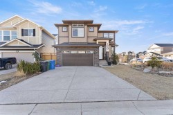 129 Kinniburgh Gardens Chestermere, AB T1X 0R7