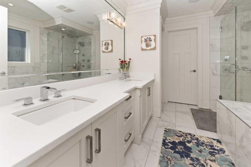 129 Kinniburgh Gardens, Chestermere, AB - Indoor Photo Showing Bathroom