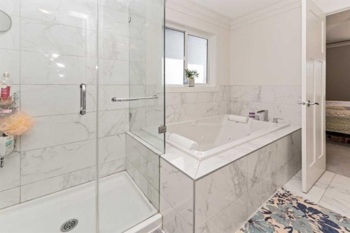 129 Kinniburgh Gardens, Chestermere, AB - Indoor Photo Showing Bathroom