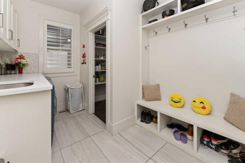 129 Kinniburgh Gardens, Chestermere, AB - Indoor