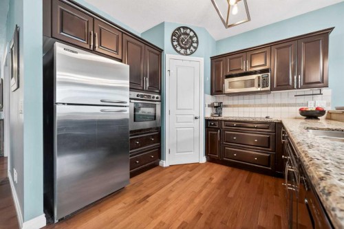 8 Tucker Circle, Okotoks, AB 