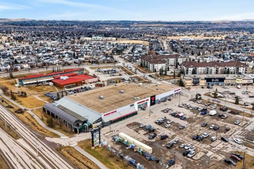 8 Tucker Circle, Okotoks, AB 