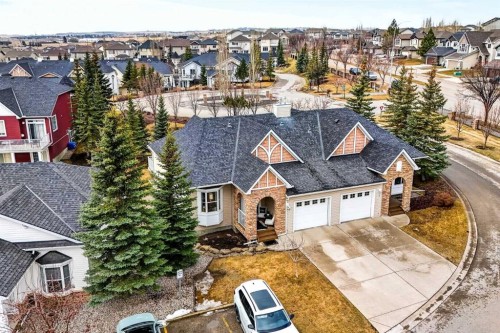 8 Tucker Circle, Okotoks, AB 