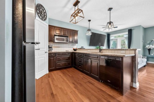 8 Tucker Circle, Okotoks, AB 