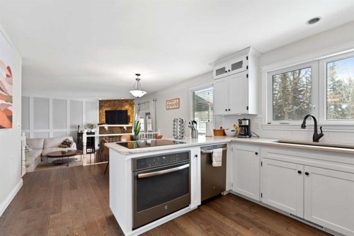 436 Ranchridge Bay Nw, Calgary, AB - Indoor Photo Showing Kitchen