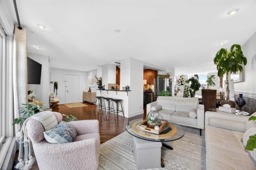 301-516 Cedar Crescent Sw, Calgary, AB - Indoor Photo Showing Living Room