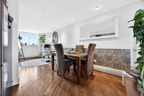 301-516 Cedar Crescent Sw, Calgary, AB - Indoor Photo Showing Dining Room