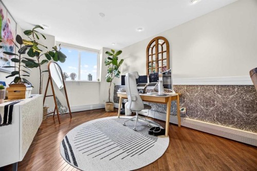 301-516 Cedar Crescent Sw, Calgary, AB - Indoor Photo Showing Office