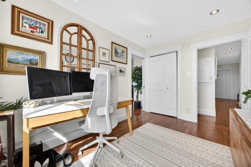 301-516 Cedar Crescent Sw, Calgary, AB - Indoor Photo Showing Office