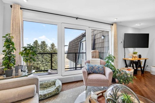 301-516 Cedar Crescent Sw, Calgary, AB - Indoor Photo Showing Living Room