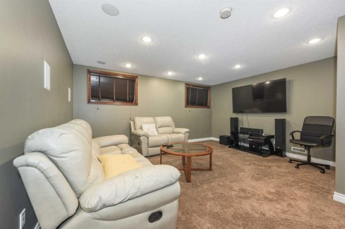 56 Evansbrooke Landing, Calgary, AB - Indoor Photo Showing Other Room