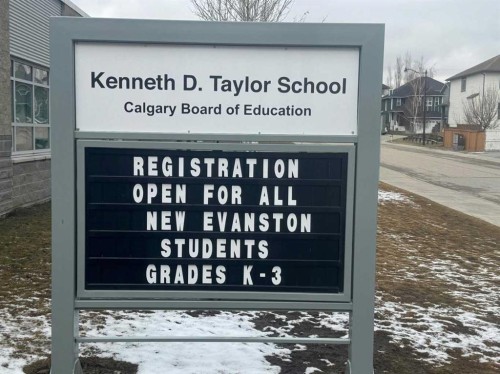 56 Evansbrooke Landing, Calgary, AB - Outdoor