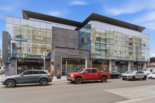 2048 38 Avenue Sw, Calgary, AB - Outdoor