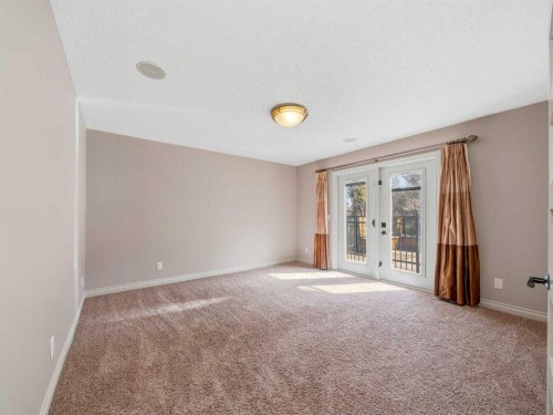 10703 Willowgreen Drive Se, Calgary, AB - Indoor Photo Showing Other Room