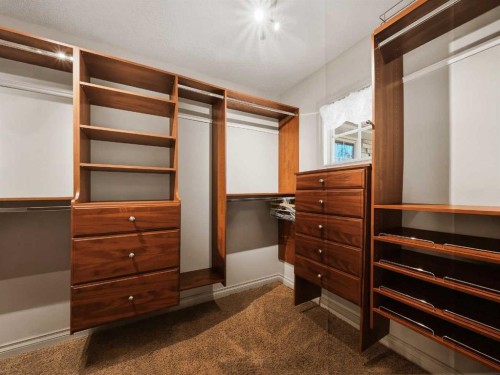 10703 Willowgreen Drive Se, Calgary, AB - Indoor Photo Showing Other Room