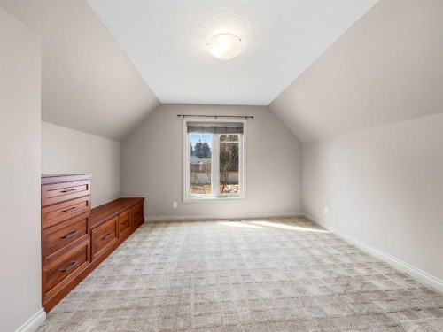 10703 Willowgreen Drive Se, Calgary, AB - Indoor Photo Showing Other Room