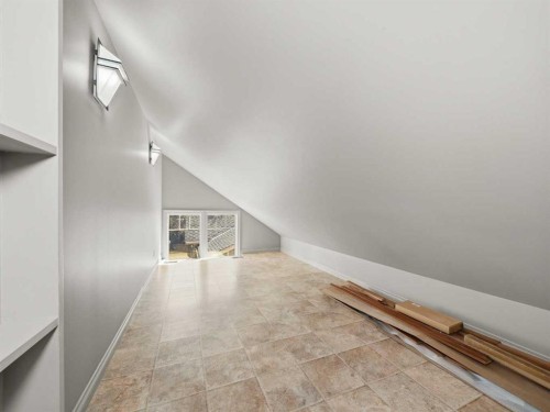 10703 Willowgreen Drive Se, Calgary, AB - Indoor Photo Showing Other Room