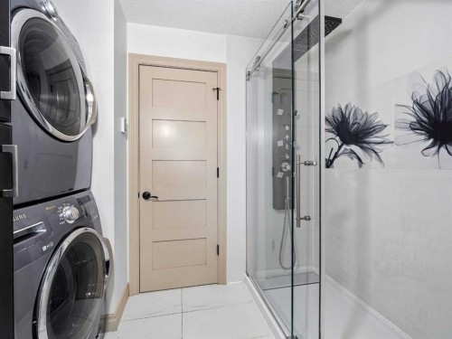 10703 Willowgreen Drive Se, Calgary, AB - Indoor Photo Showing Laundry Room