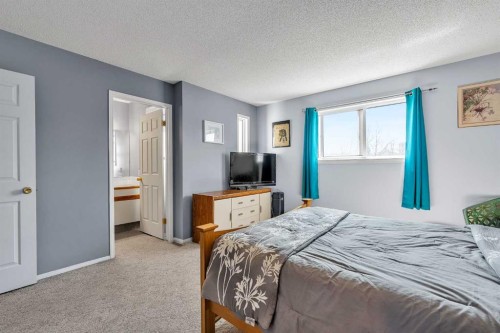 53 Shawfield Road Sw, Calgary, AB - Indoor Photo Showing Bedroom