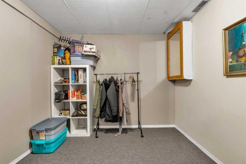 53 Shawfield Road Sw, Calgary, AB - Indoor