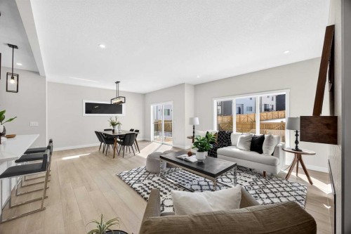 997 Alpine Drive Sw, Calgary, AB - Indoor Photo Showing Living Room