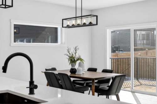 997 Alpine Drive Sw, Calgary, AB - Indoor Photo Showing Dining Room