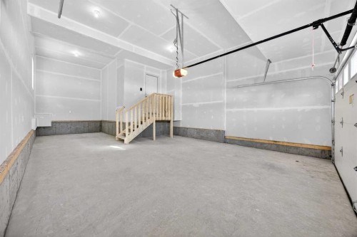 997 Alpine Drive Sw, Calgary, AB - Indoor Photo Showing Garage