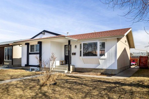 268 Madeira Place Ne, Calgary, AB - Outdoor