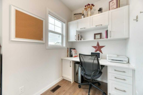 204 Sundown Road, Cochrane, AB - Indoor Photo Showing Office