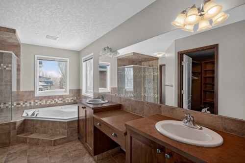 70 Panatella Circle Nw, Calgary, AB - Indoor Photo Showing Bathroom