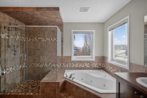 70 Panatella Circle Nw, Calgary, AB - Indoor Photo Showing Bathroom